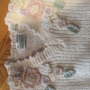 90s Women's Hand Knitted Cream Sweater with Floral Embroidery Size Small